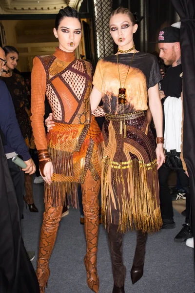 Look 13